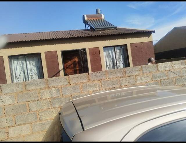 2 BEDROOM HOUSE FOR SALE IN PALM RIDGE EXT 2